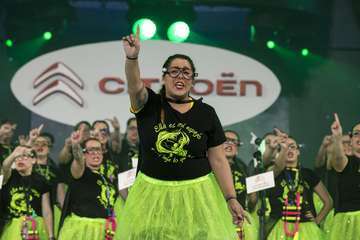 Los nietos de Sary Mánchez abren la final de murgas del Carnaval de 'Una noche en Río' (Foto TA)